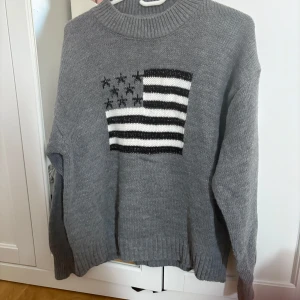 Super fin tröja❤️ - Super fin tröja från Meet Me There❤️den är i one sized och i superbra skick⭐️