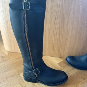 Primeboost - Primeboots storkel 38, aldrig använda pga för små.