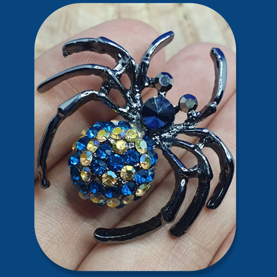 Brosch - Läcker Spindel