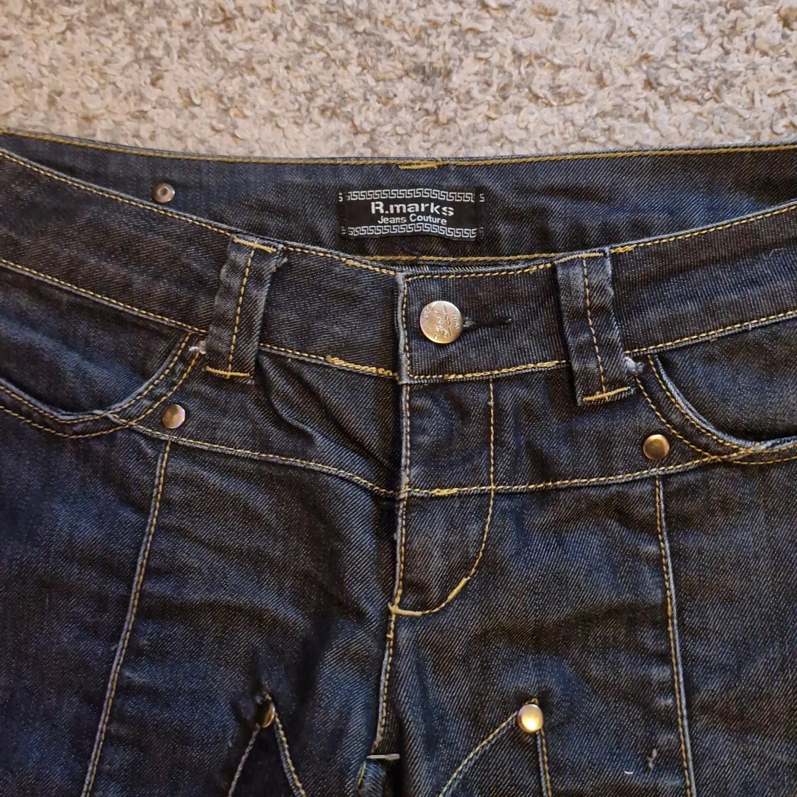 Mörkblå jeans från R.marks - 91