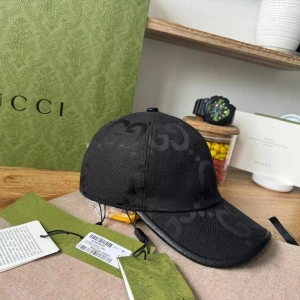 Gucci keps svart herr - Hejsan säljer nu en helt ny gucci keps svart 