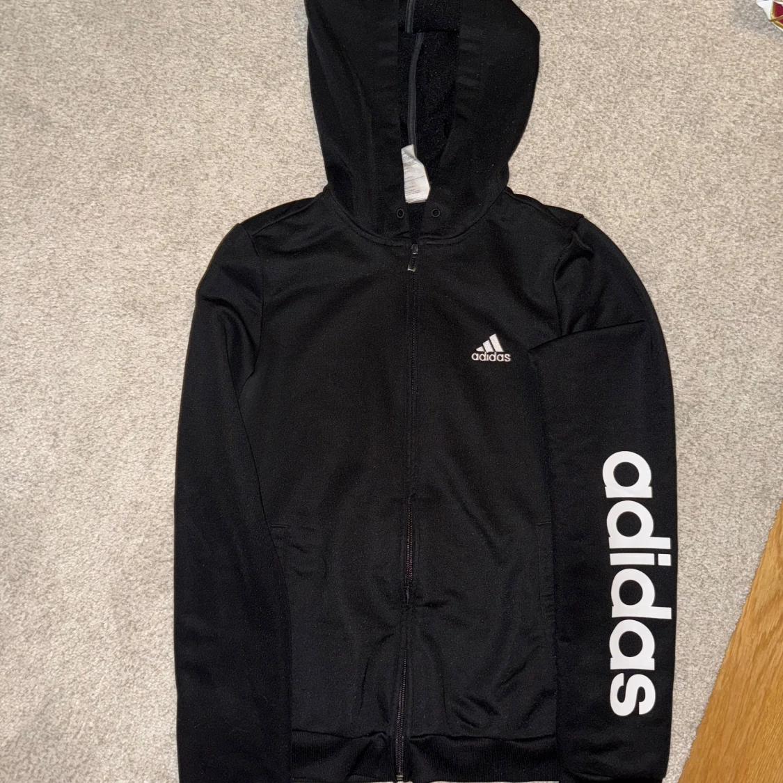 Adidas hoodie med dragkedja 