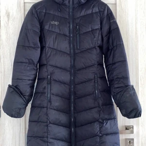 Uhip Nordic mid coat 36 - Använd men i mycket fint skick. 