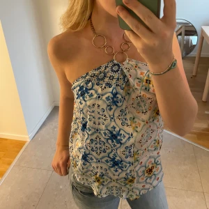 Halterneck topp - Superfin halterneck topp som jag köpte för längesen på zara!