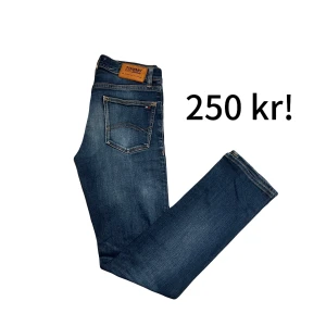 Tommy Hilfiger jeans - Tommy Hilfiger jeans. Storlek 29/34. Bra skick!