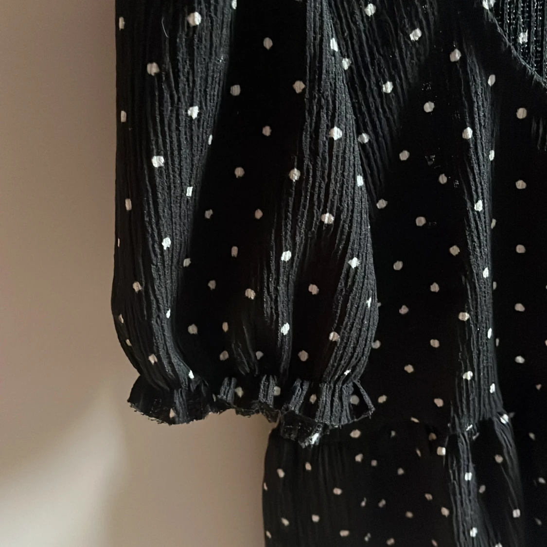 Nyskick prickig blus - 3