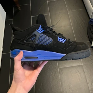 Jordan 4 retro blue thunder💙 - Send dm om intr