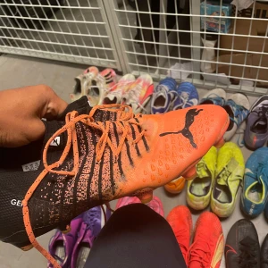 Fotbollsskor - Nästa helt nya fotbollskor jättesköna skor