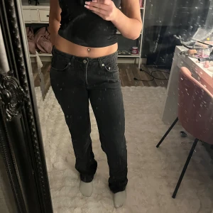 Lager 157 jeans - Sköna svarta jeans från lager 157 i storlek S🖤använda några få gånger sen förra sommaren. Low waist Straight