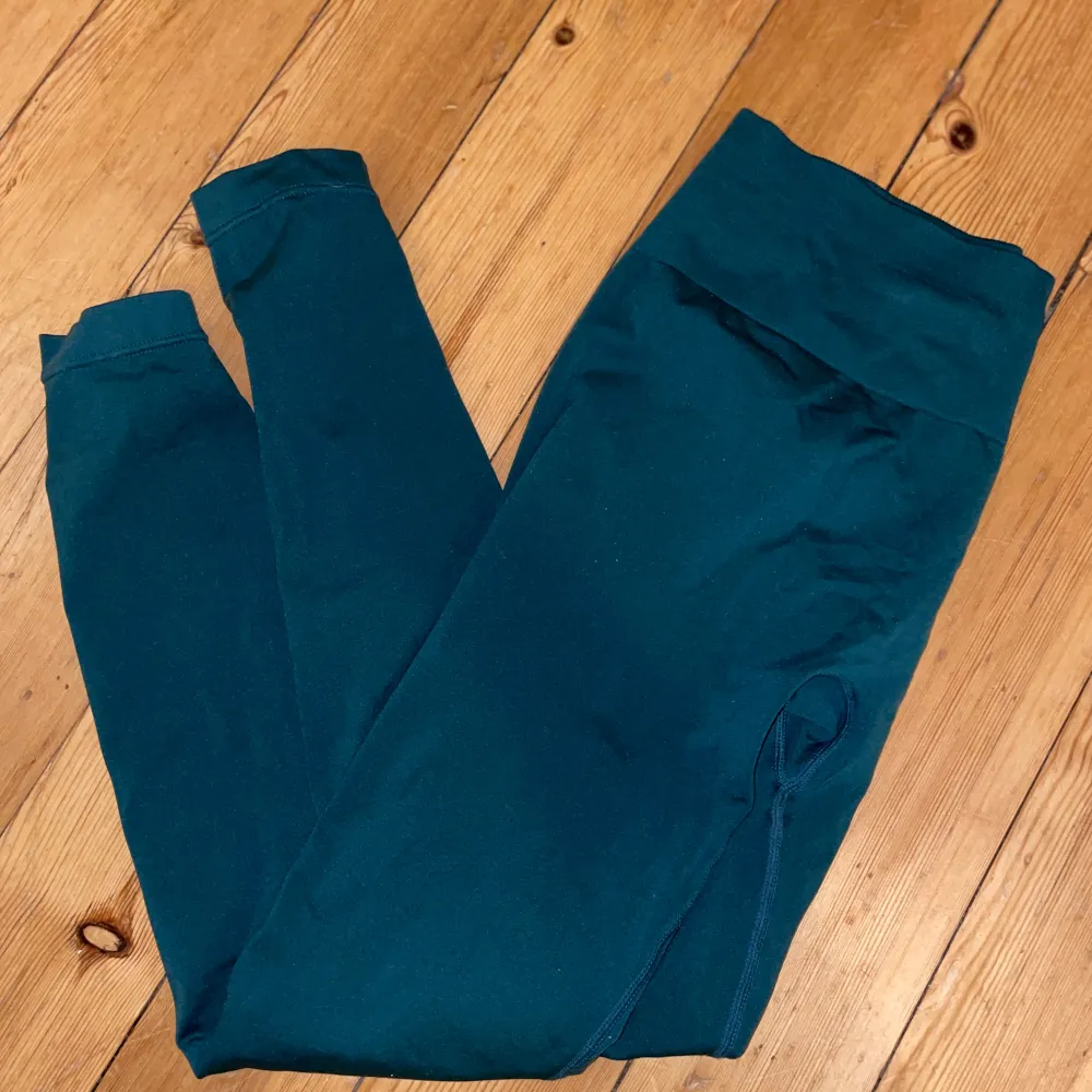 Prime seamless kollektionen. Lite noppriga bak. Se bild. Scrunch bak. . Sportswear.