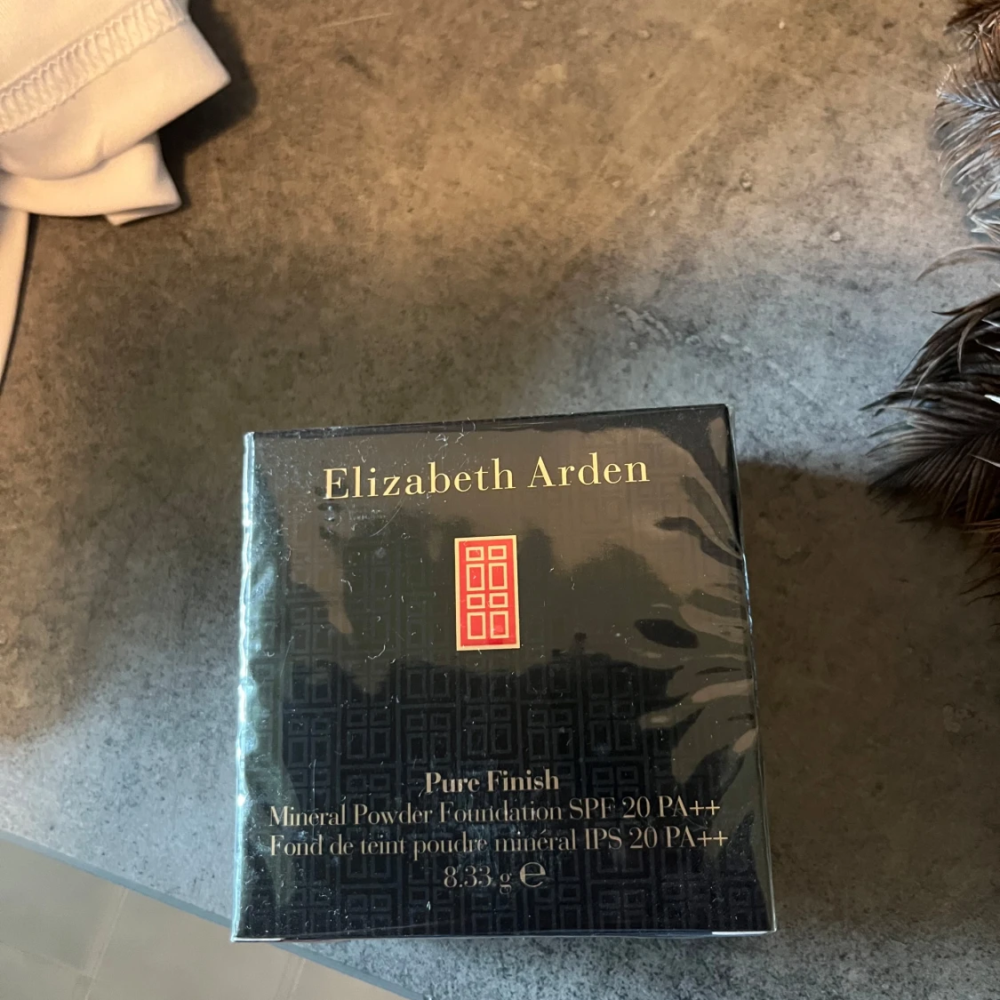 Elizabeth Arden Pure Finish Mineral Powder Foundation