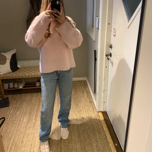 Jeans från Pull&Bear - Säljer ett par fina jeans köpta i Spanien från Pull&Bear, inte använda så ofta så i fint skick