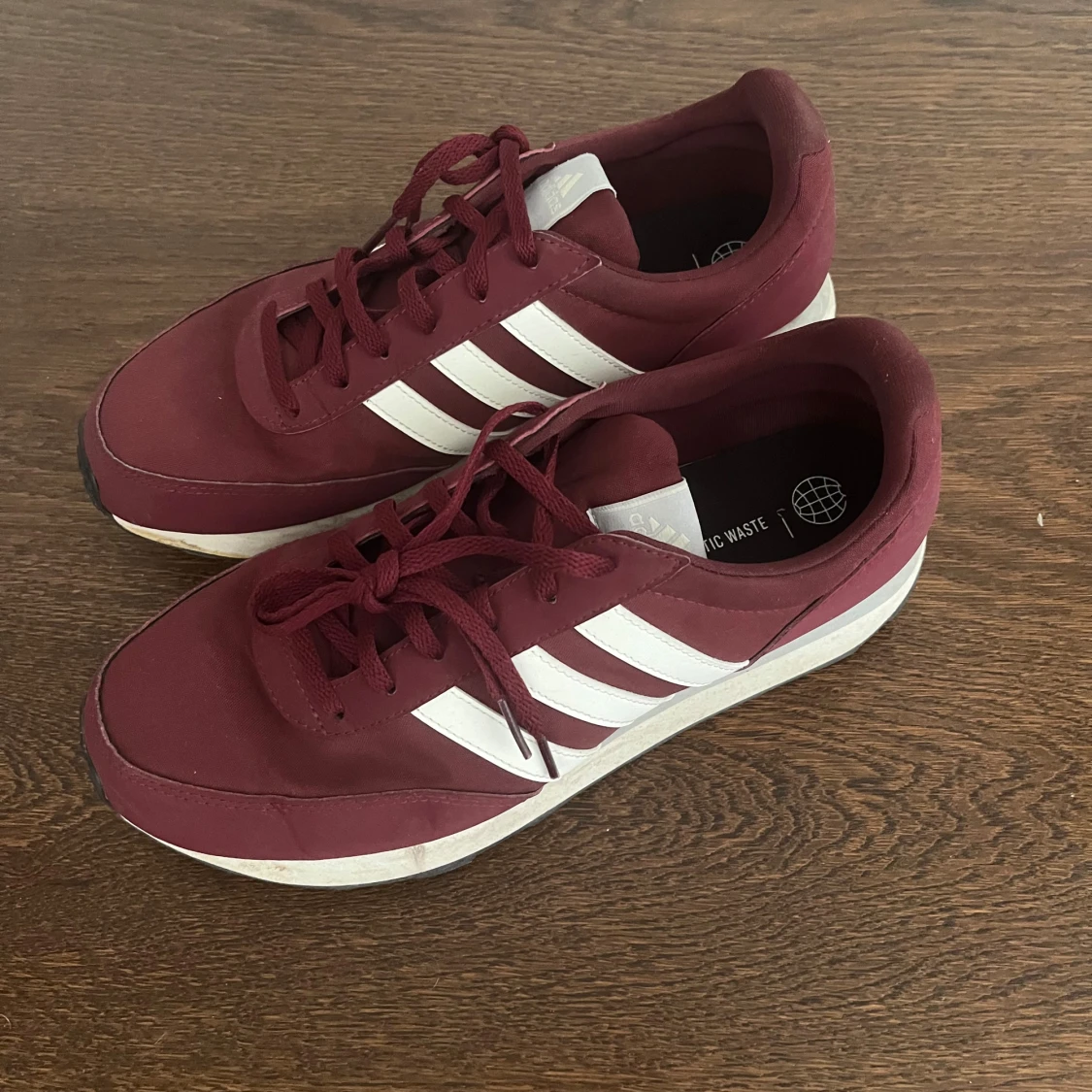 Adidas Sneakers