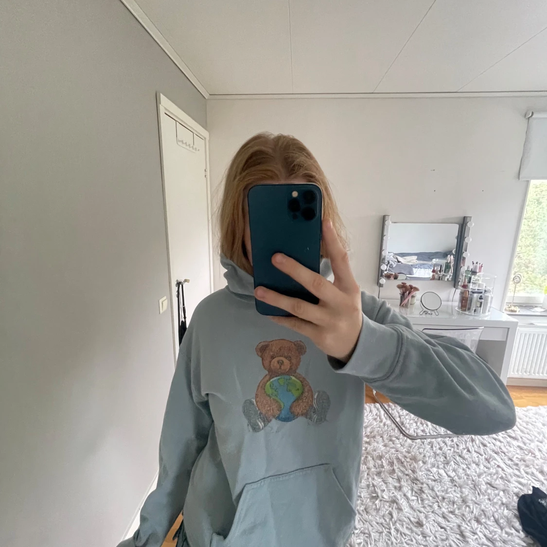 säljer denna super sköna hoodien! Pris kan diskuteras!