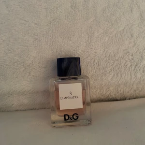 Dolce & Gabbana - God parfym från D&G. Använt ett fåtal gånger, ca 40 ml kvar.