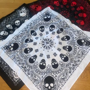 3st bandanas - Bra skick, 3st för 100kr