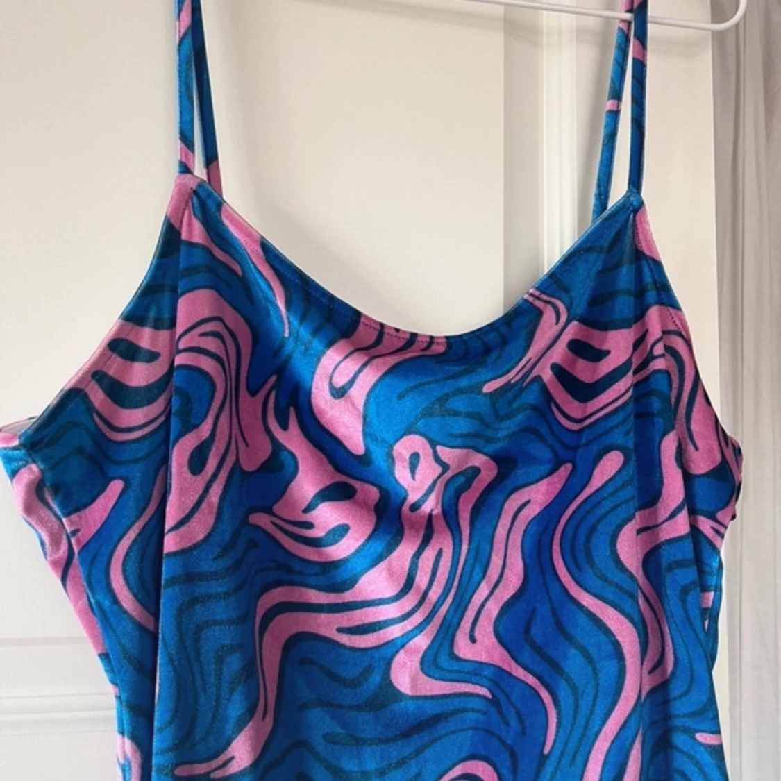 Mönstrad klänning  - 90