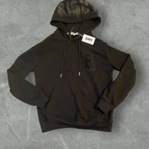 Svart hoodie från Risky - Ny!!