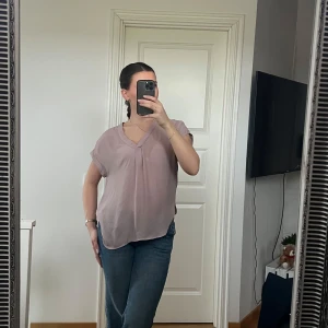 Rosa blus - Söt rosa blus 🌸🌸🌸