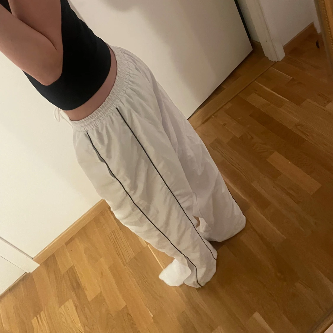 Vita träningsbyxor från iets frans - 1