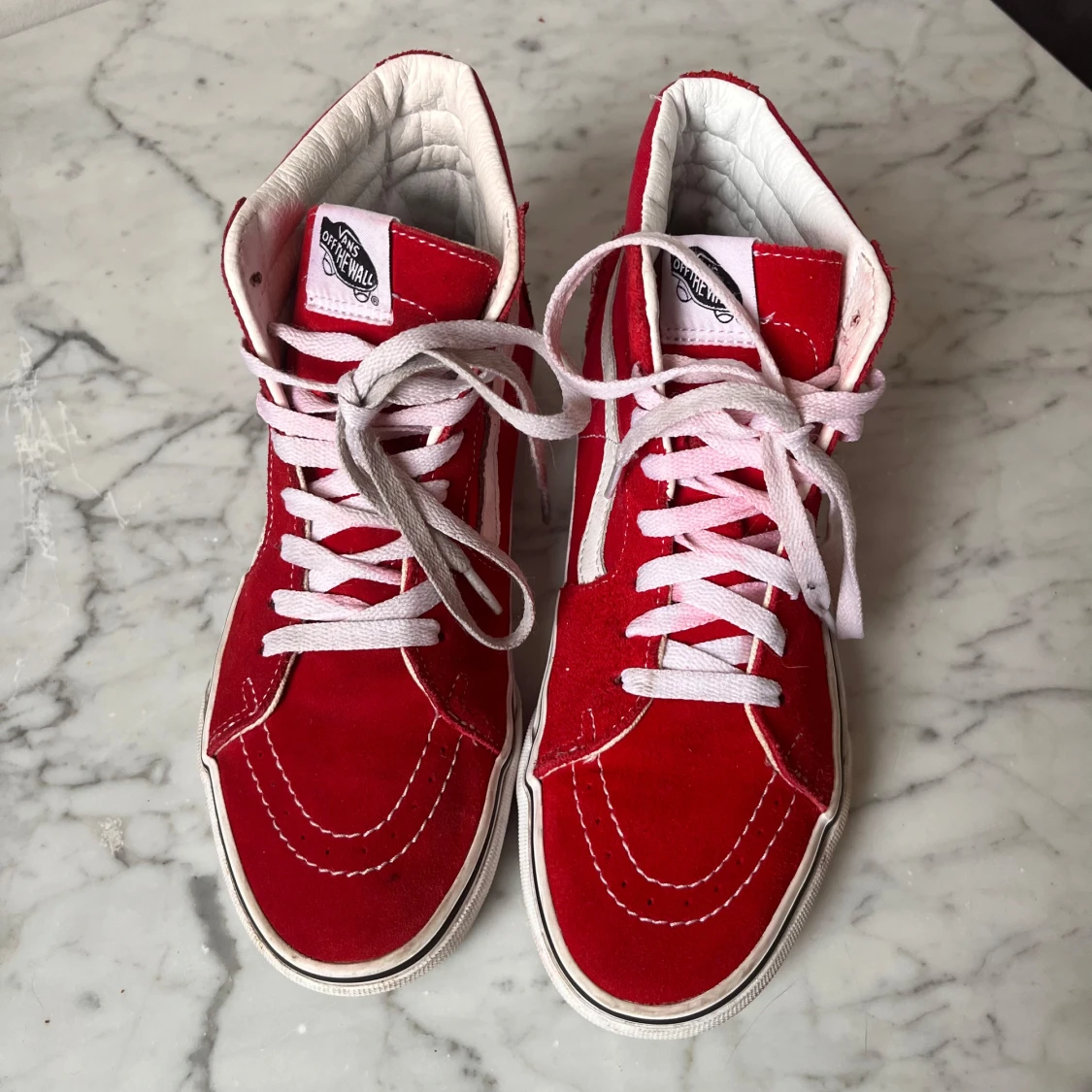 Röda sneakers från Vans - 1