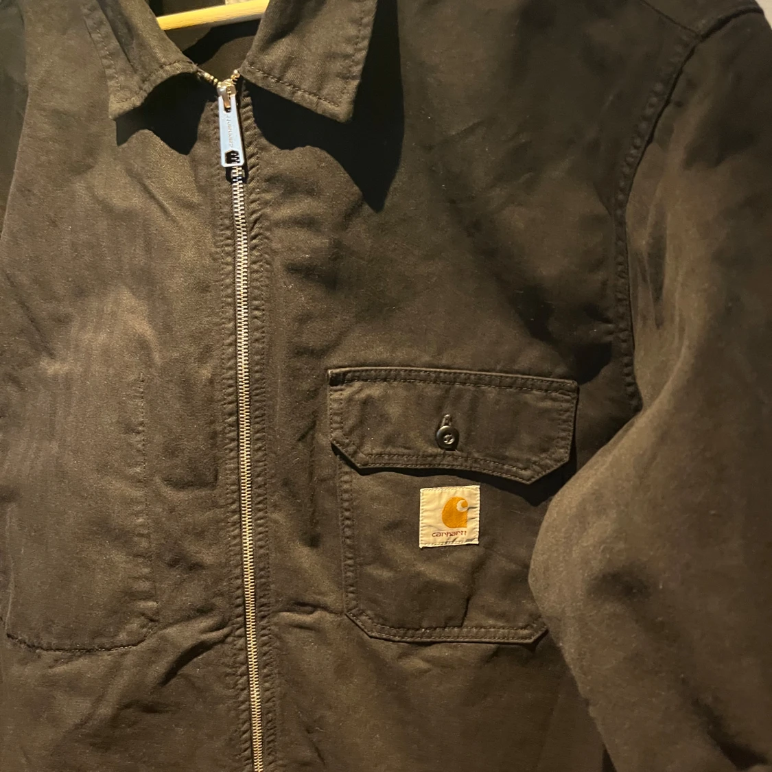 Svart jacka från Carhartt - 1