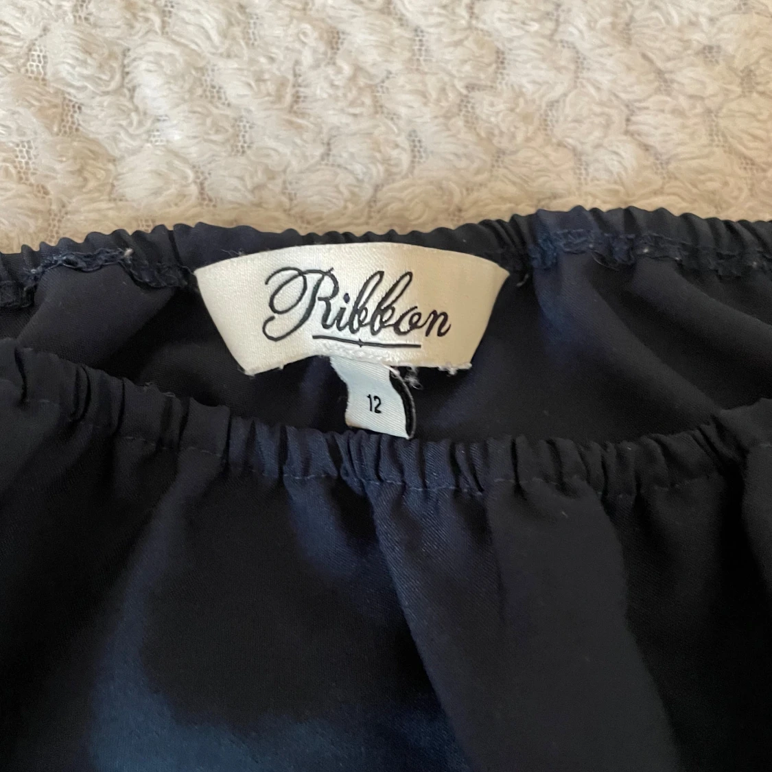 Svart offshoulder topp från Ribbon - 1