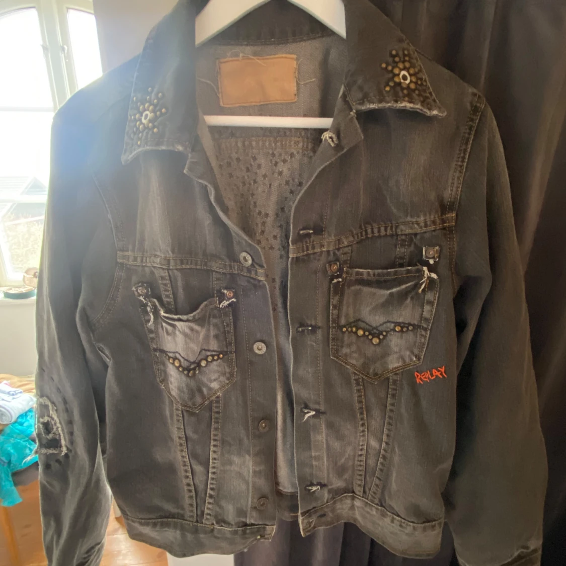 Svart jeansjacka från Replay