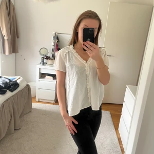 Vit blus - Vit blus från odd molly