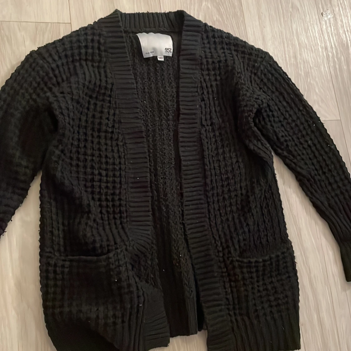 Svart stickad kofta från 157