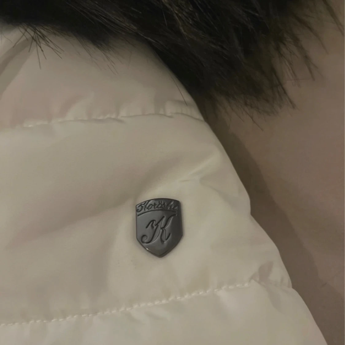 Vit dunjacka från Koröshi - 1