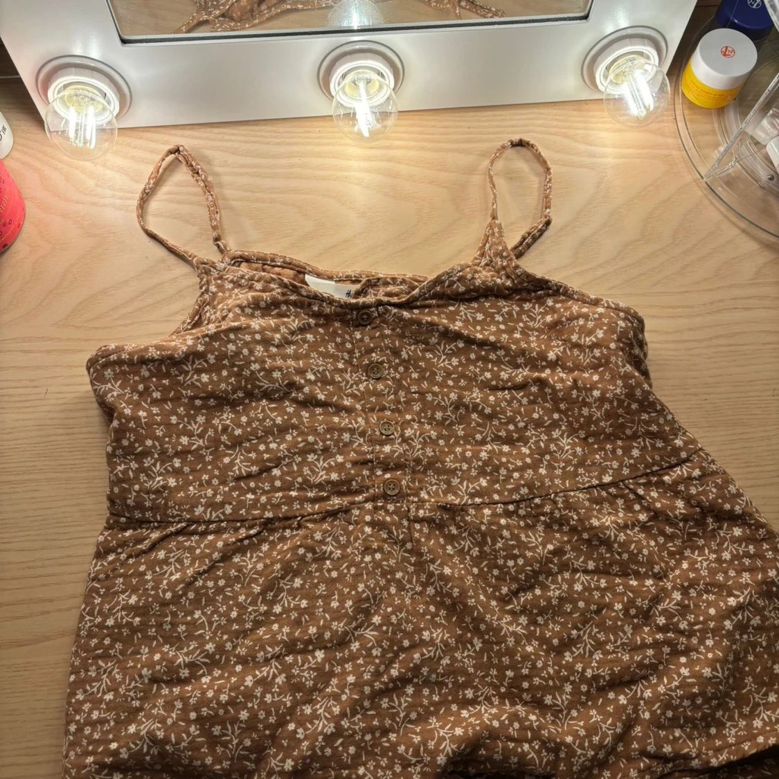 Brun blommig linnetopp från H&M🤎