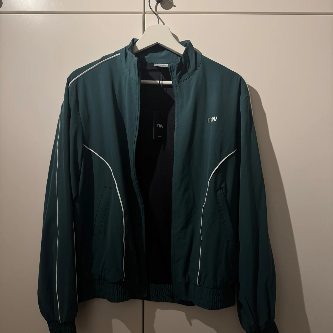 Grön träningsjacka från ICANIWILL - 90