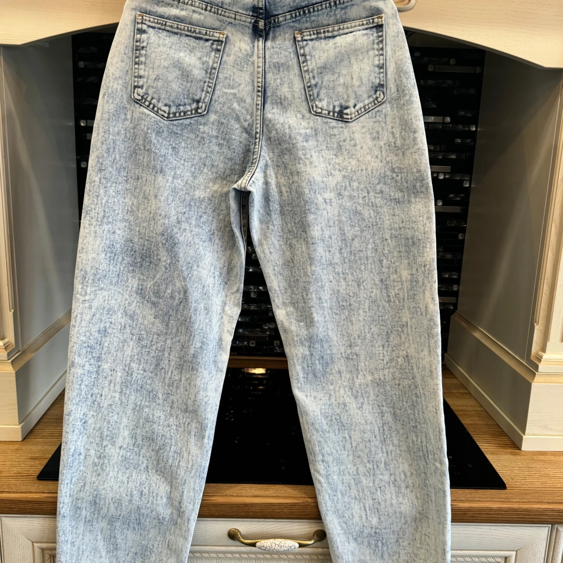 Ljusa jeans från PrettyLittleThing - 90