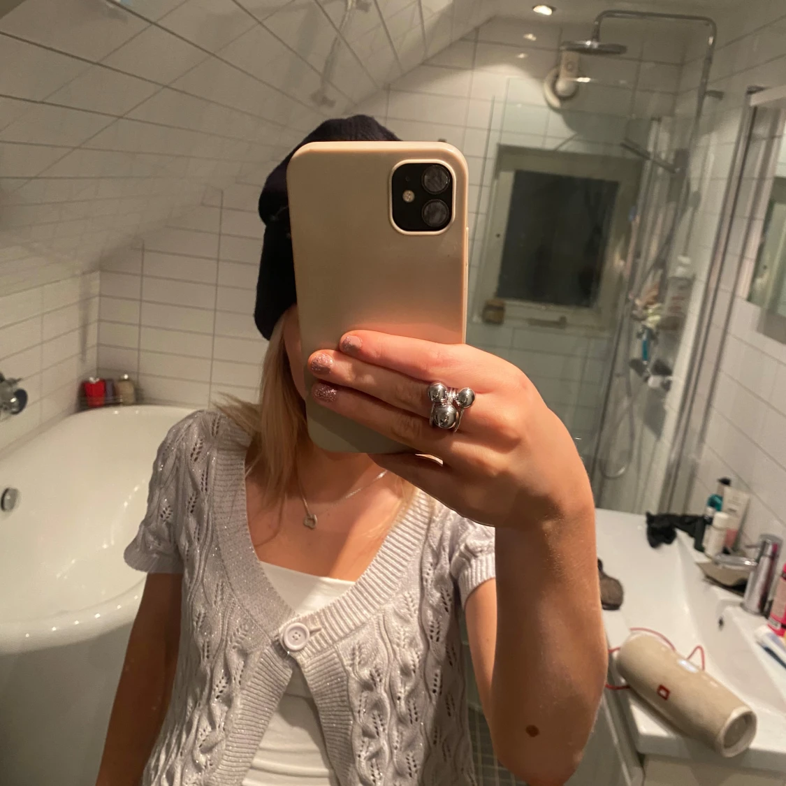 Grå kofta i stickat material - 90