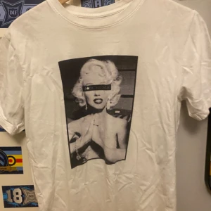 Najs tisha - Pris kan diskuteras 