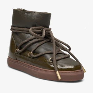 Gröna Inuikiis🙌🏼🙌🏼 - Säljer mina nästan helt nya gröna inuikiis då dom är för små för mig 😩Sååå fina o i bästa skick!! NYPRIS 3499kr!!!!!!!!