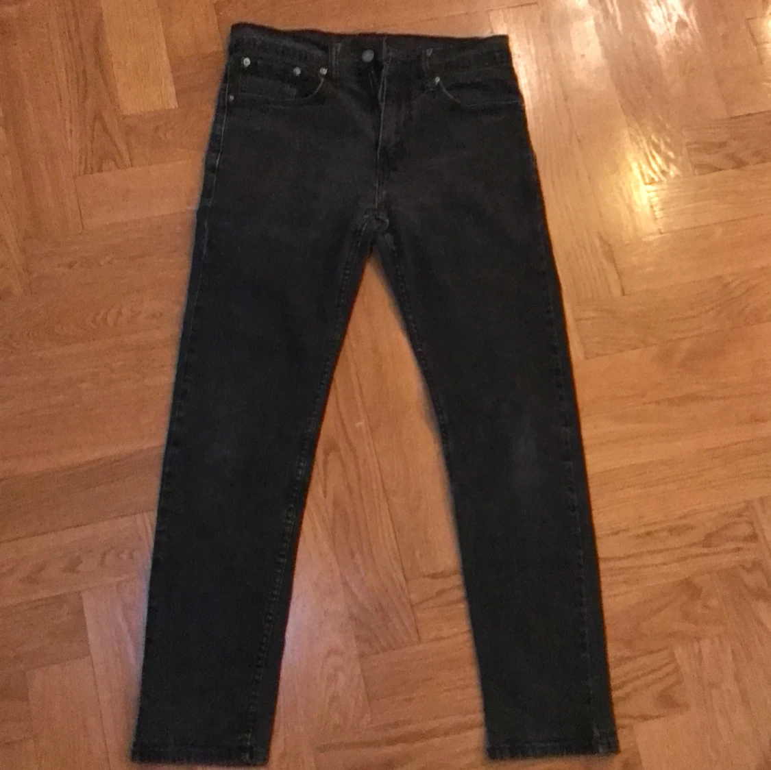 Svarta Levi's 502 jeans