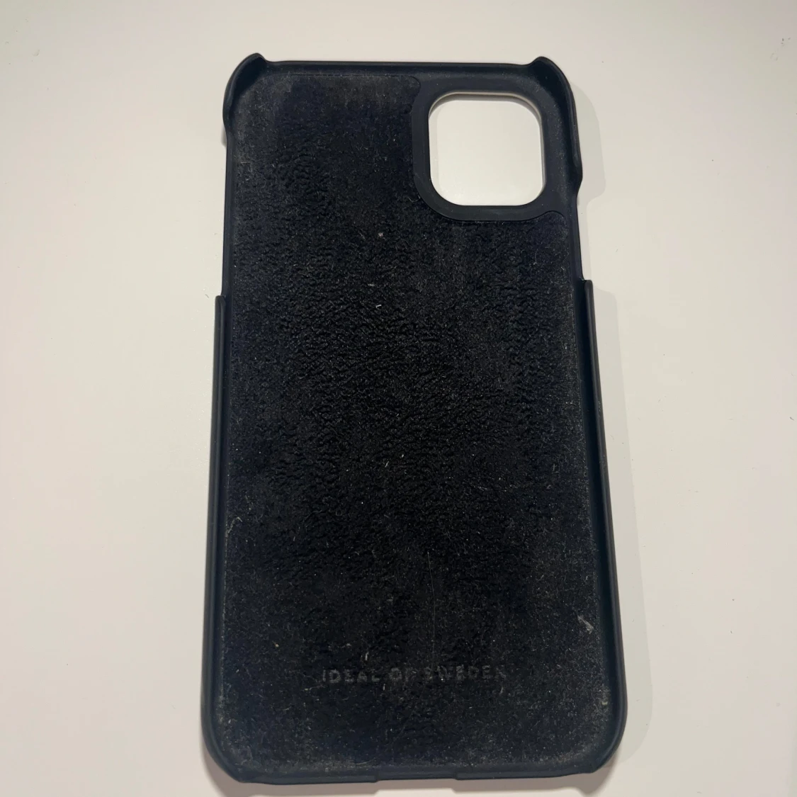 Svart mobilskal från Ideal of Sweden iPhone XR - 90