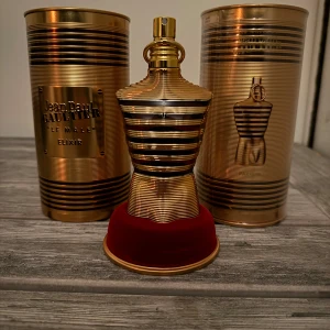 Jean paul Gaultier elixir ”Le Male” oöppnad 125ml - Jean paul Gaultier elixir ”Le Male” oöppnad 125ml den kommer helt oöppnad och är givetvis äkta kvitto finns som bevis nypris är 1600kr mitt önskade pris är 1100kr kom privat vid intresse