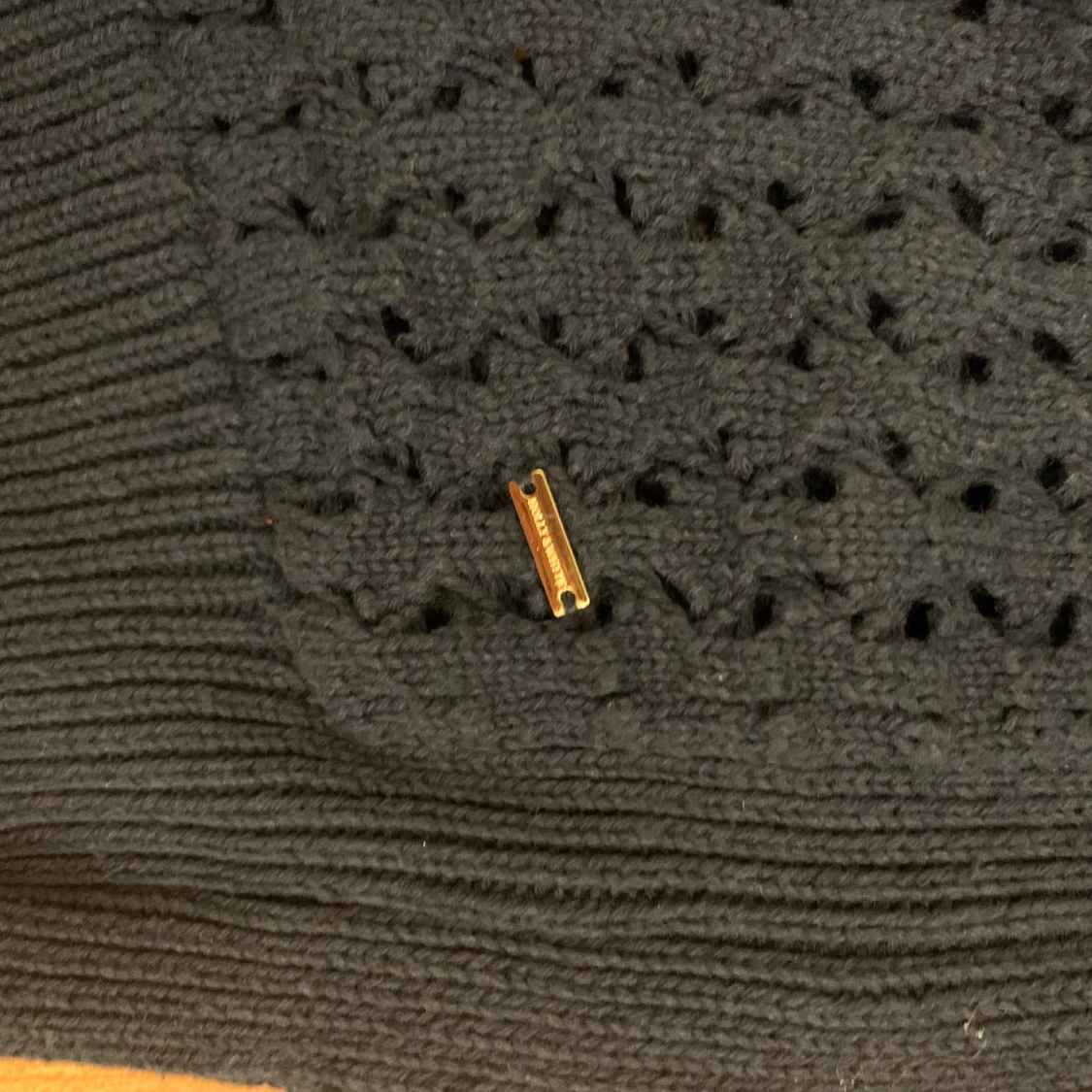 Stickad kofta från Holly & Whyte - 1