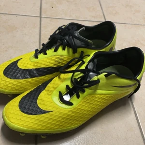 Fotbollsskor Nike Hypervenom - Nike hypervenom Ganska bra skick
