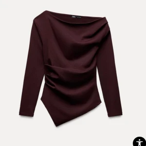 Zara blus  - Aldrig använd endast testad, nypris 299kr🥰