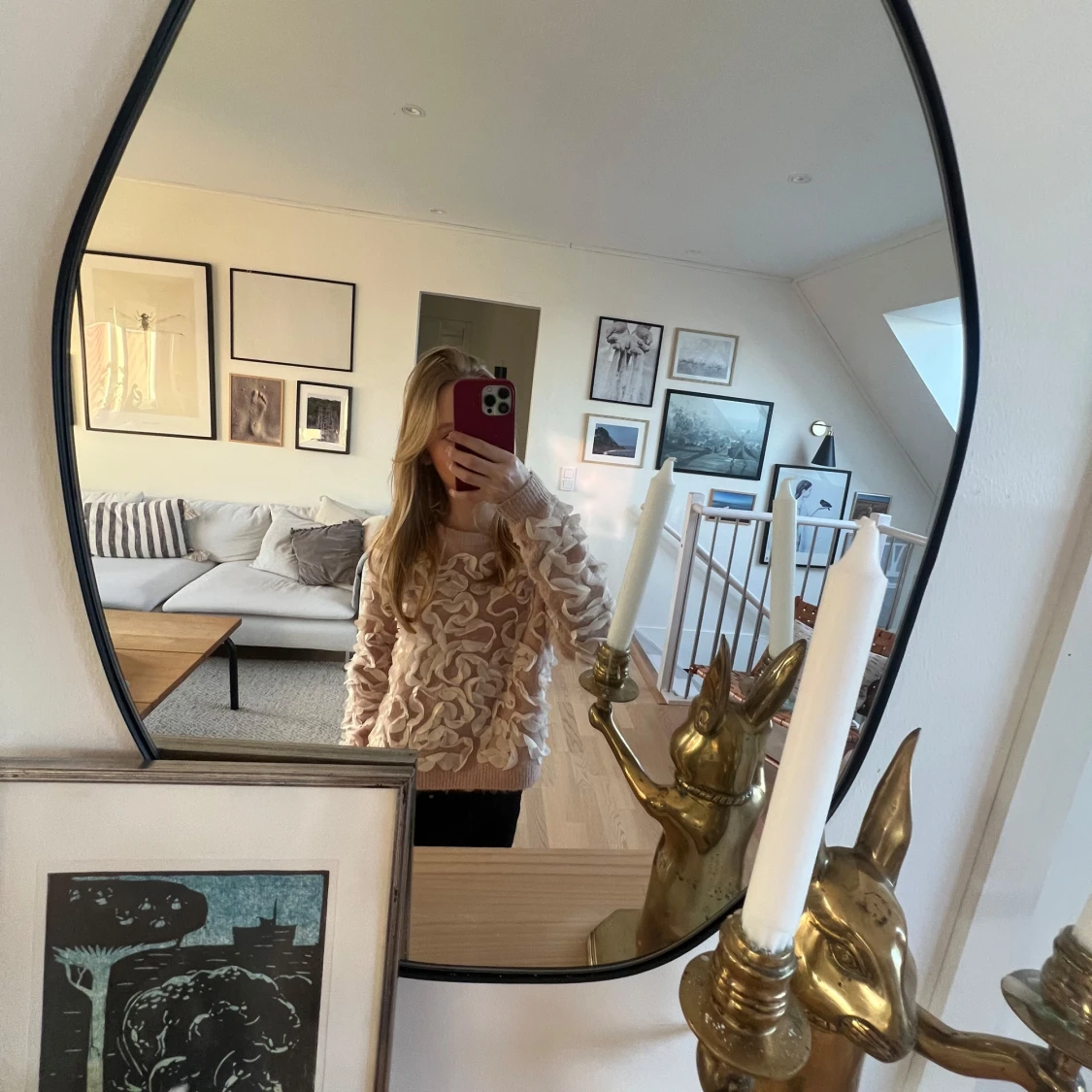 Rosa tröja med volangdetaljer - 2