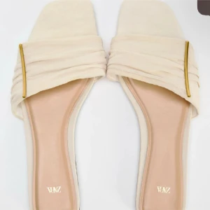 Slutsålda sandaler  - Mycket fina sandaler. Helt slutsålda. Aldrig använda, bara testade. 