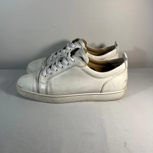 Christian Louboutin - storlek: 43.5 | skick: 8/10 | pris: 2000 | 