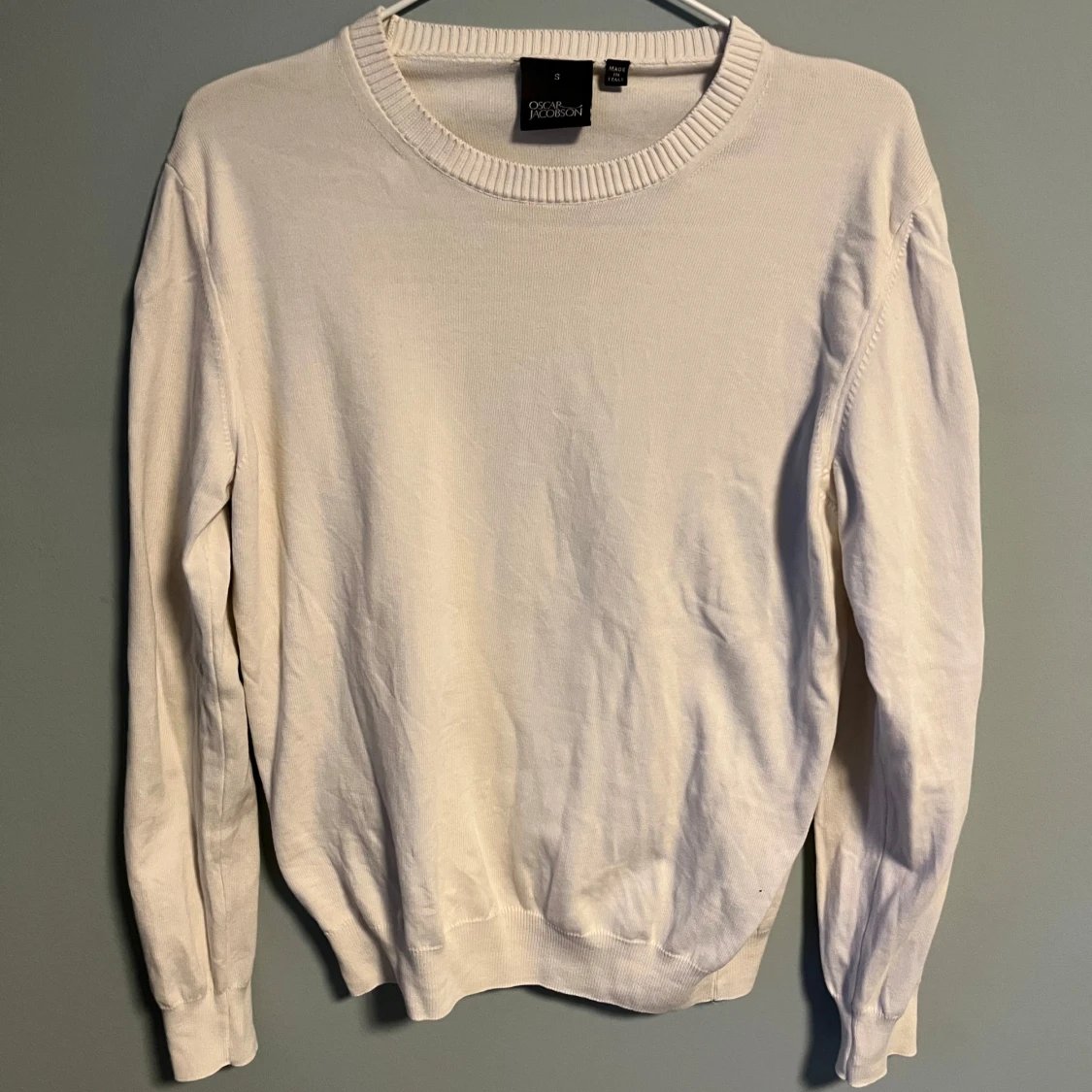 Vit tröja från Oscar Jacobson