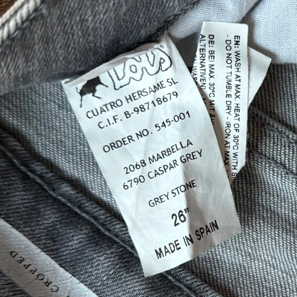 Cropped jeans från Lois.  - 91