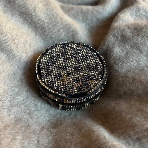 Svart förvarings dosa med valfri design  - Leopard hel glitter dosan✨Perfekt för att förvara småsaker eller som en dekorativ detalj. 