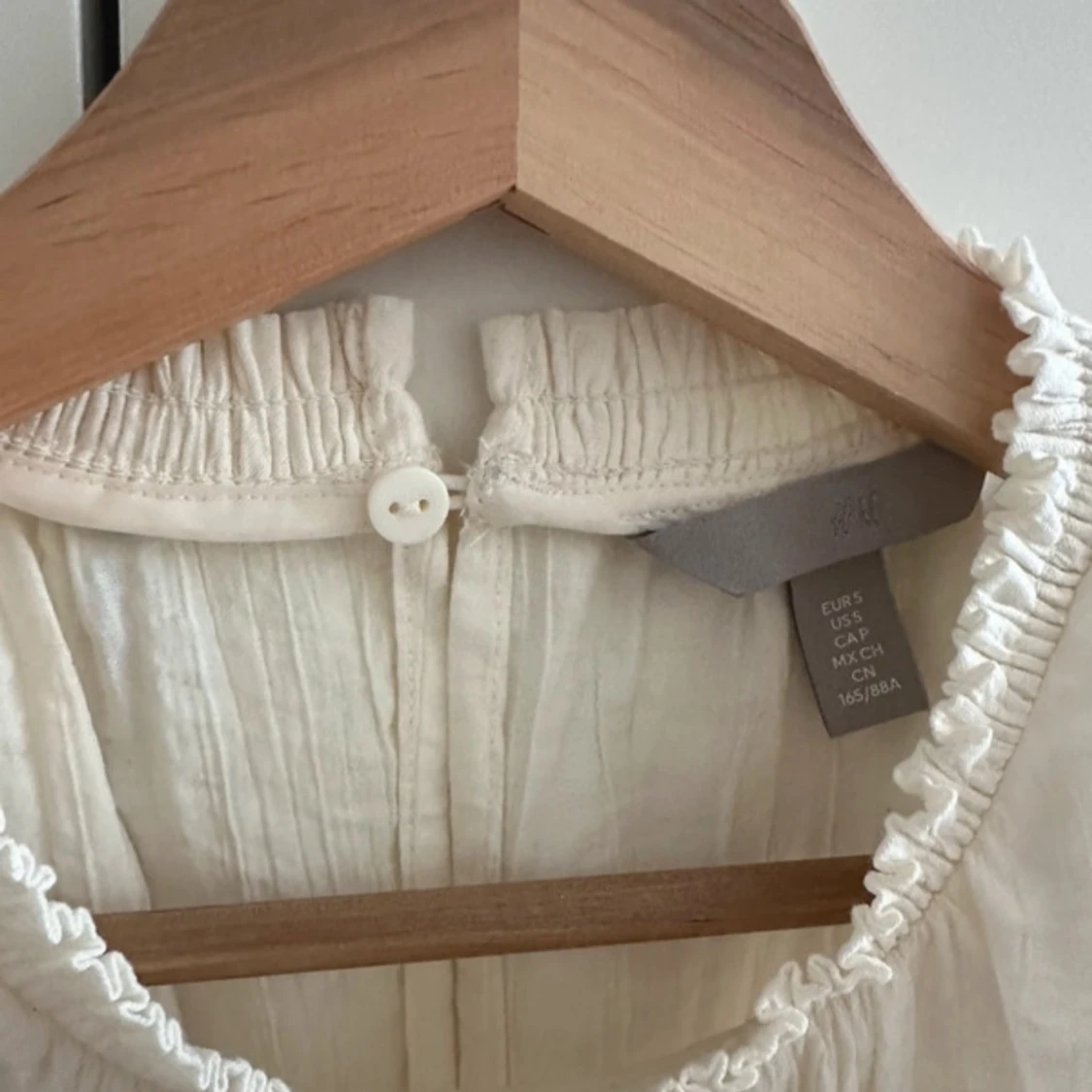 Vit blus från H&M - 90